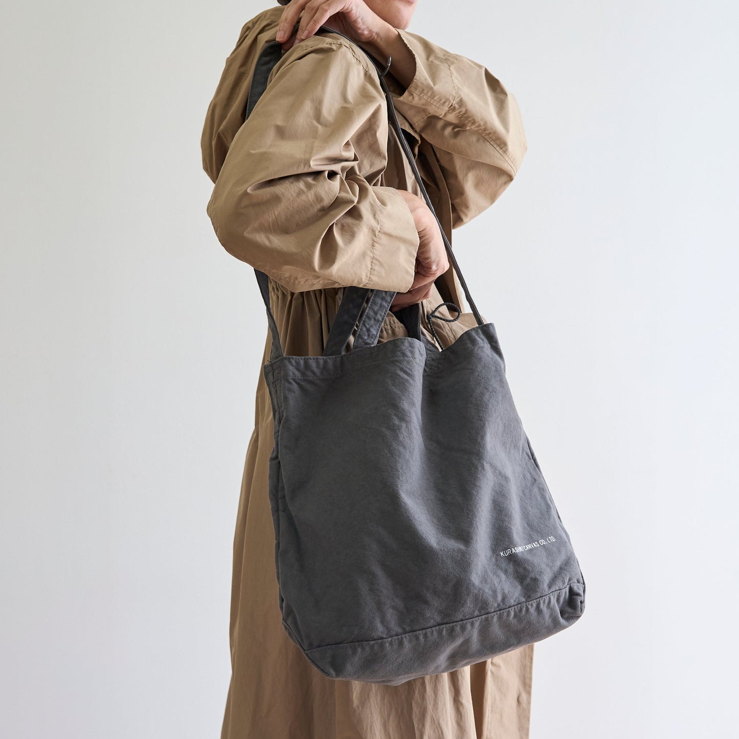 ショルダートート(墨)