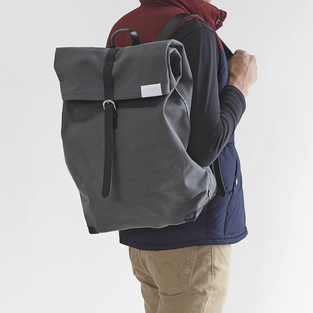 スタンダードロールトップリュック