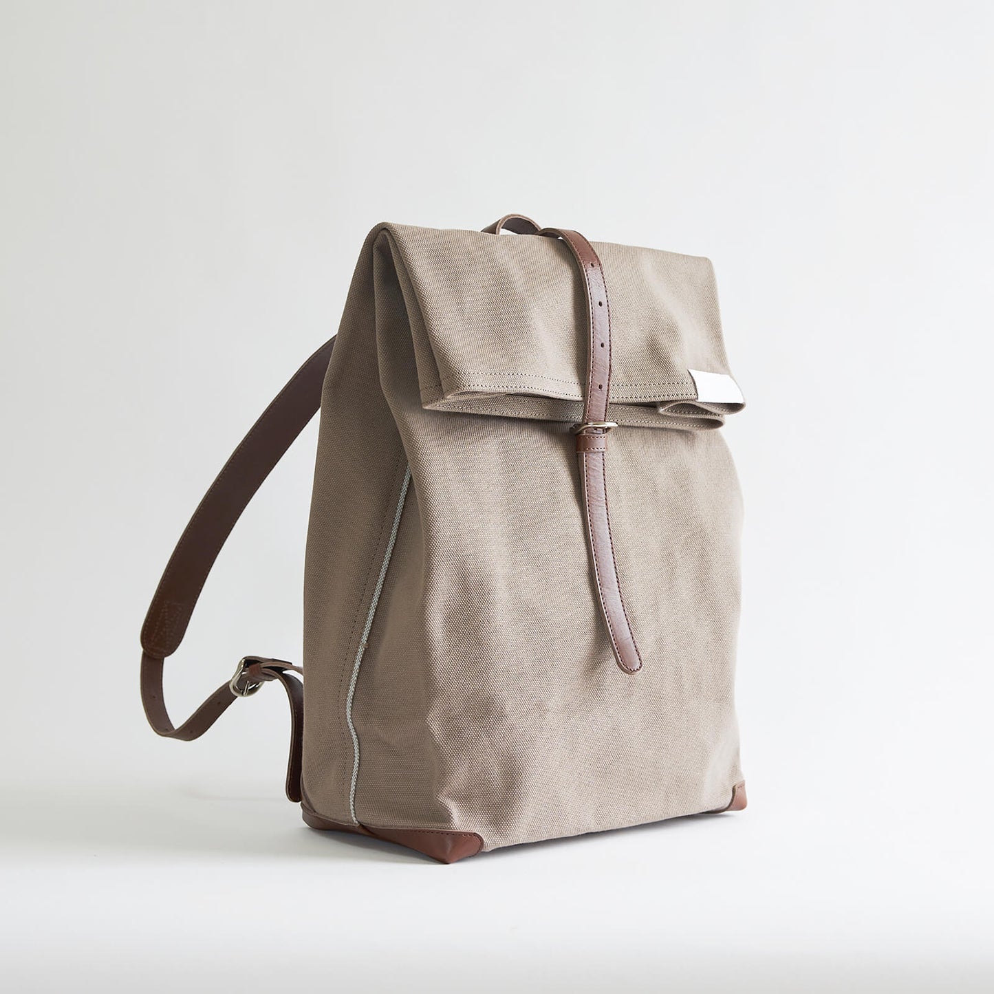 スタンダードロールトップリュック